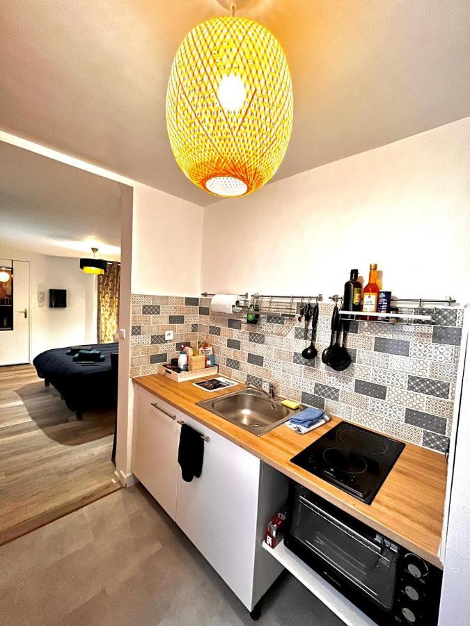 Charmant Studio En Plein Centre Ville De Chartres Apartment Exterior photo