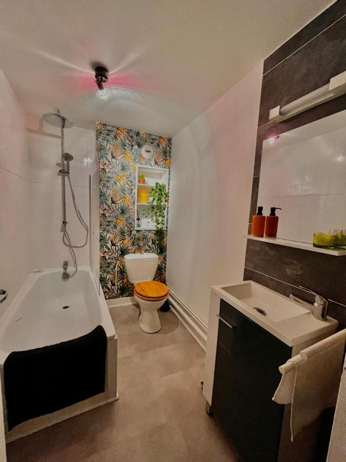 Charmant Studio En Plein Centre Ville De Chartres Apartment Exterior photo